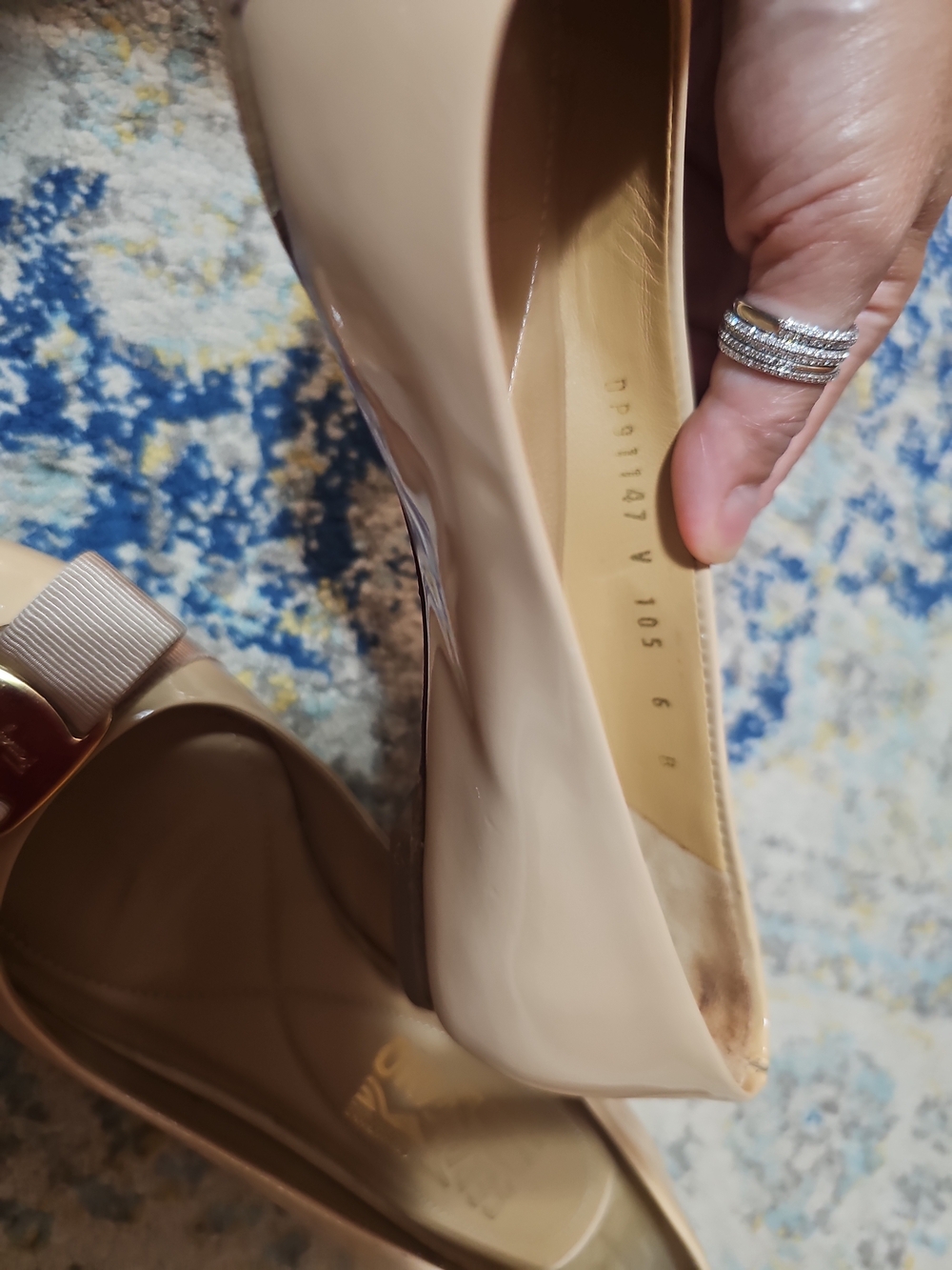 FERRAGAMO Varina Patent Leather Ballet Flats Size 6B - Picture 4 of 10